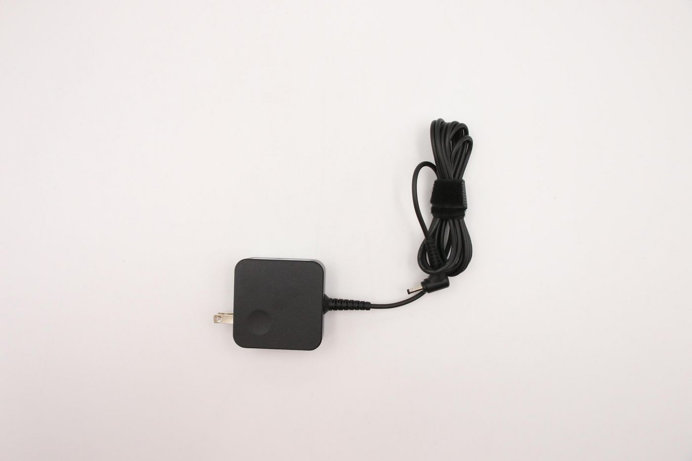 210CwHavV0emhXrNq6PW3Q.c-r.jpg Lenovo AC Adapter PA-1450-55LL 20V2.2 (01FR120)