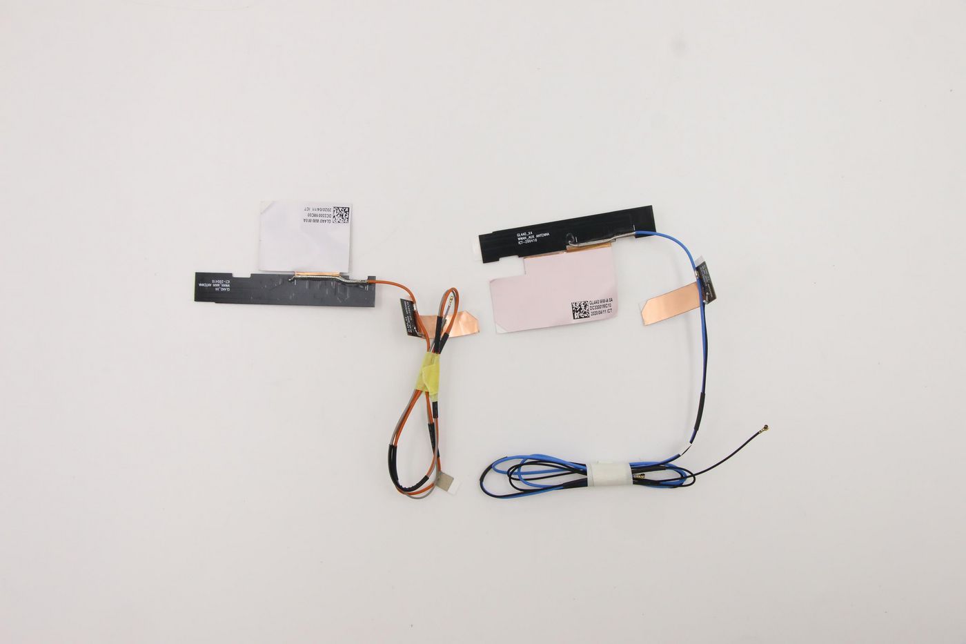 3XTMxuRUIU-51XVAFhauCg.c-r.jpg Lenovo Odin INTEL FRU ANTENNA WLAN+WWAN Antenna ASM (5A30S73632)