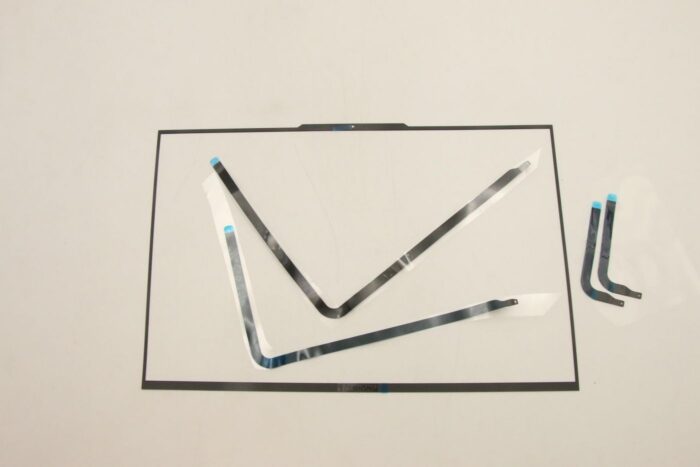 EKlugf8Qn06KNY3cN3iGqw.c-r.jpg Lenovo BEZEL LCD Bezel L 82RF (5B30S19035)