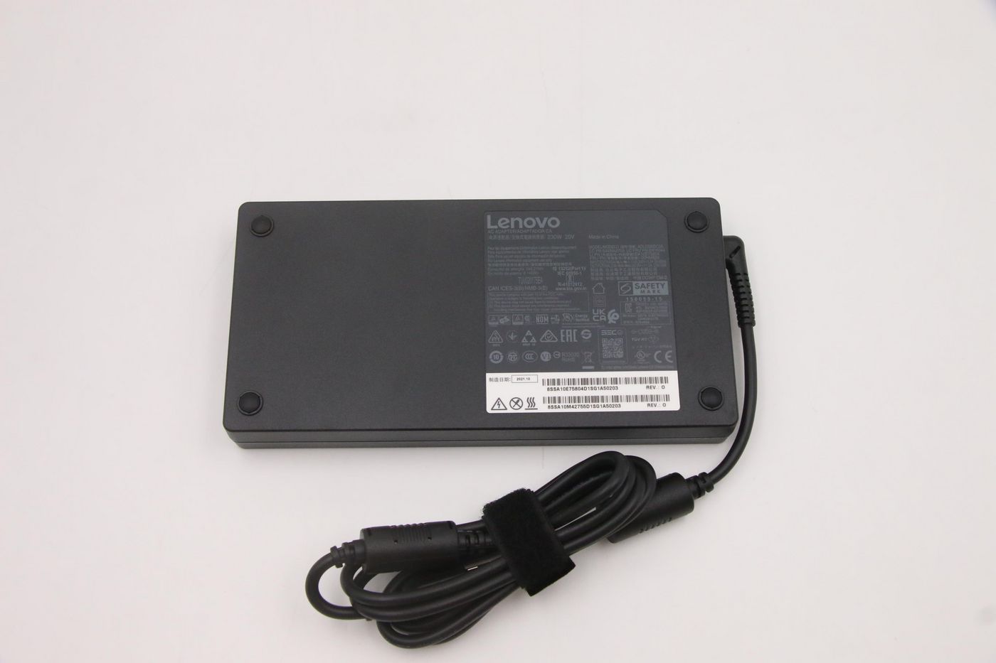 JIpmLdz5AkWuJaJFXQvRzA.c-r.jpg Lenovo AC Adapter (FRU01FR044)