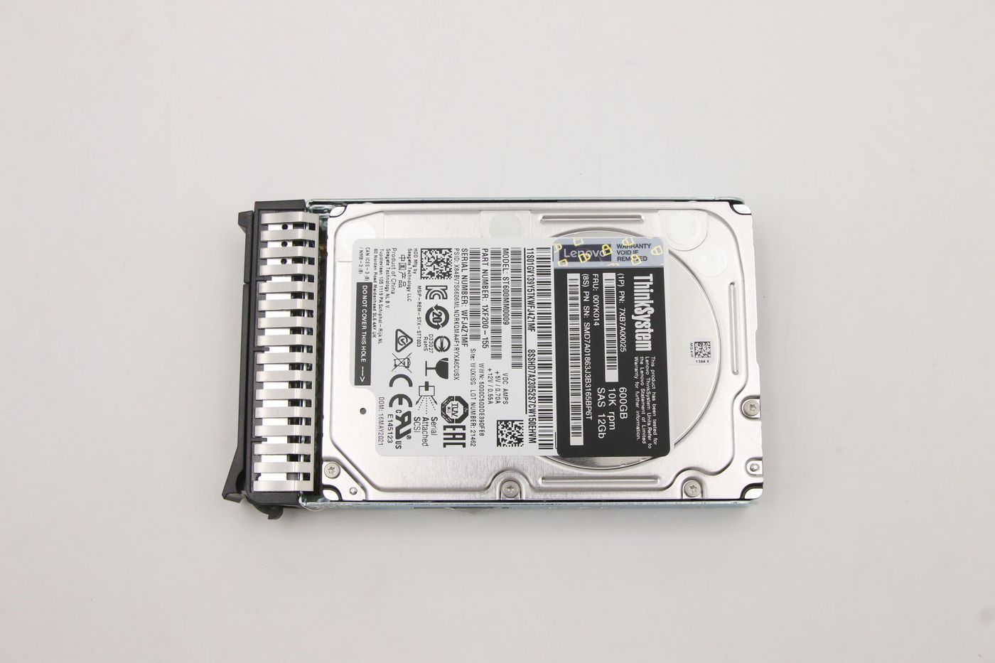 SelQykQaj0C4GFN0VJAiSg.c-r.jpg Lenovo ThinkSystem 2.5" 600GB 10K SAS 12Gb Hot Swap 512n HDD