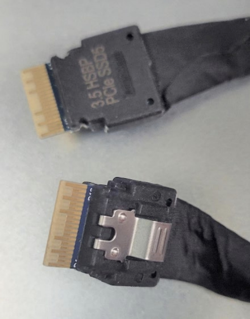 W4XaRpwbn0yXjXU9lKBfsQ.c-r.jpg Intel CYPCBLSLMIDPIN Serial Attached SCSI (SAS) cable 0.16 m (CYPCBLSLMIDPIN)