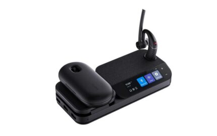 Yealink BH71 Mono Bluetooth Headset with workstation and charging box