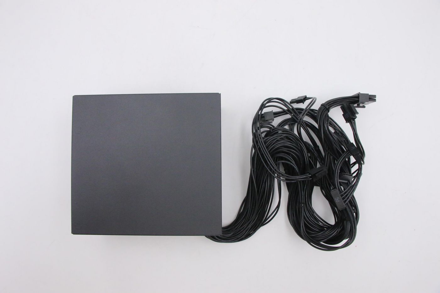 lE_dcYUwW0S4q3ZL5MLd2g.c-r.jpg Lenovo 100-240Vac,400W 90% PSU (5P50V03178)