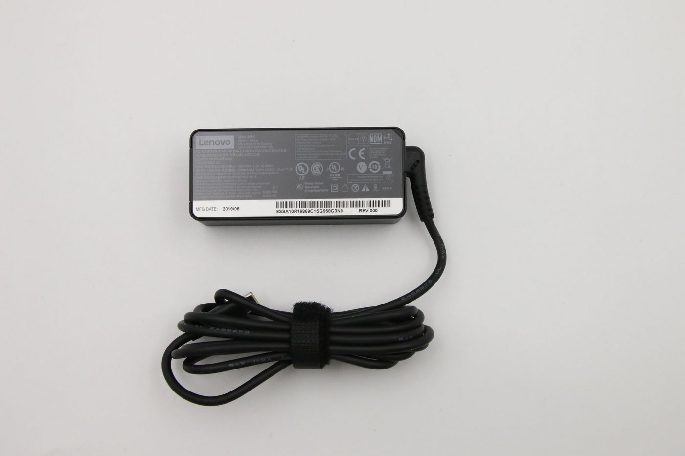 nXf00Zpsh0OWl7SJyqS8ZQ.c-r.jpg Lenovo New release Chiocny PD 3.0 45W 2pin NON-PCC ac adapter FRU (02DL123)