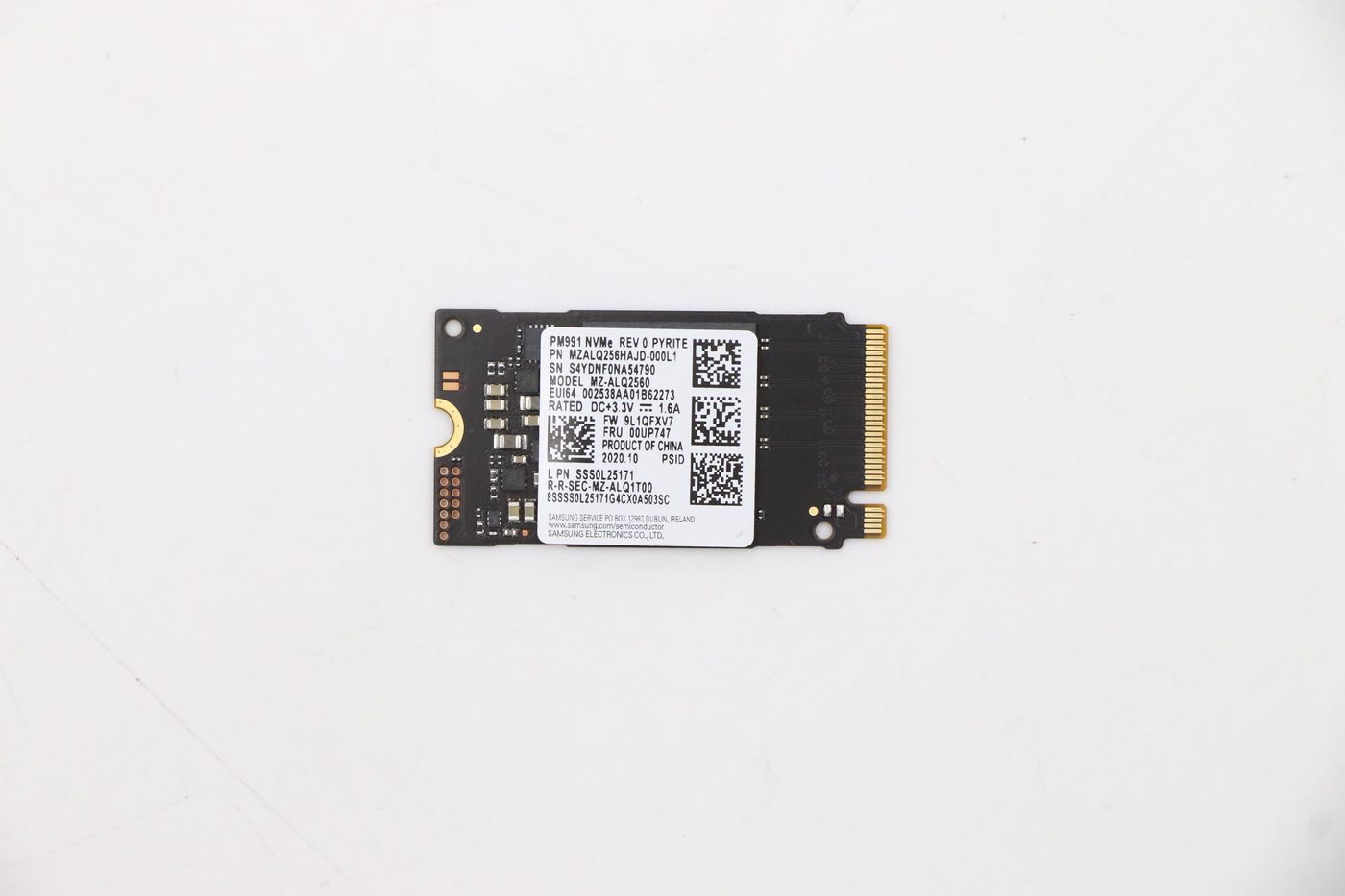 wYtIM2QcpUqIFYcZehI8Jw.c-r.jpg Lenovo SSD M.2 2242 256GB FRU SSD M.2 2242 256GB Samsung (00UP747)