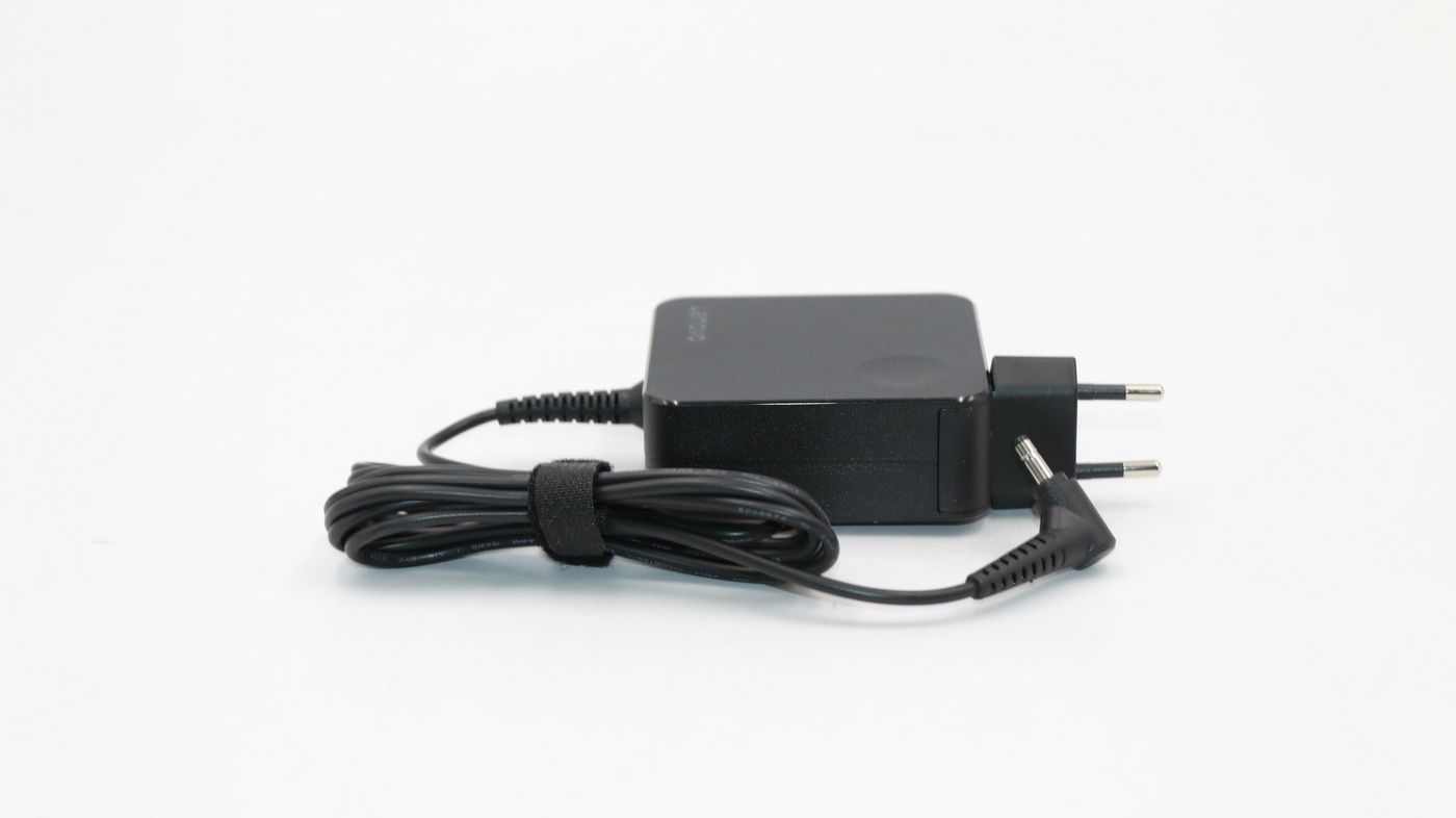 ww5fEqhPlkmYvhF4n1U3Eg.c-r.jpg Lenovo AC Adapter (FRU01FR142)